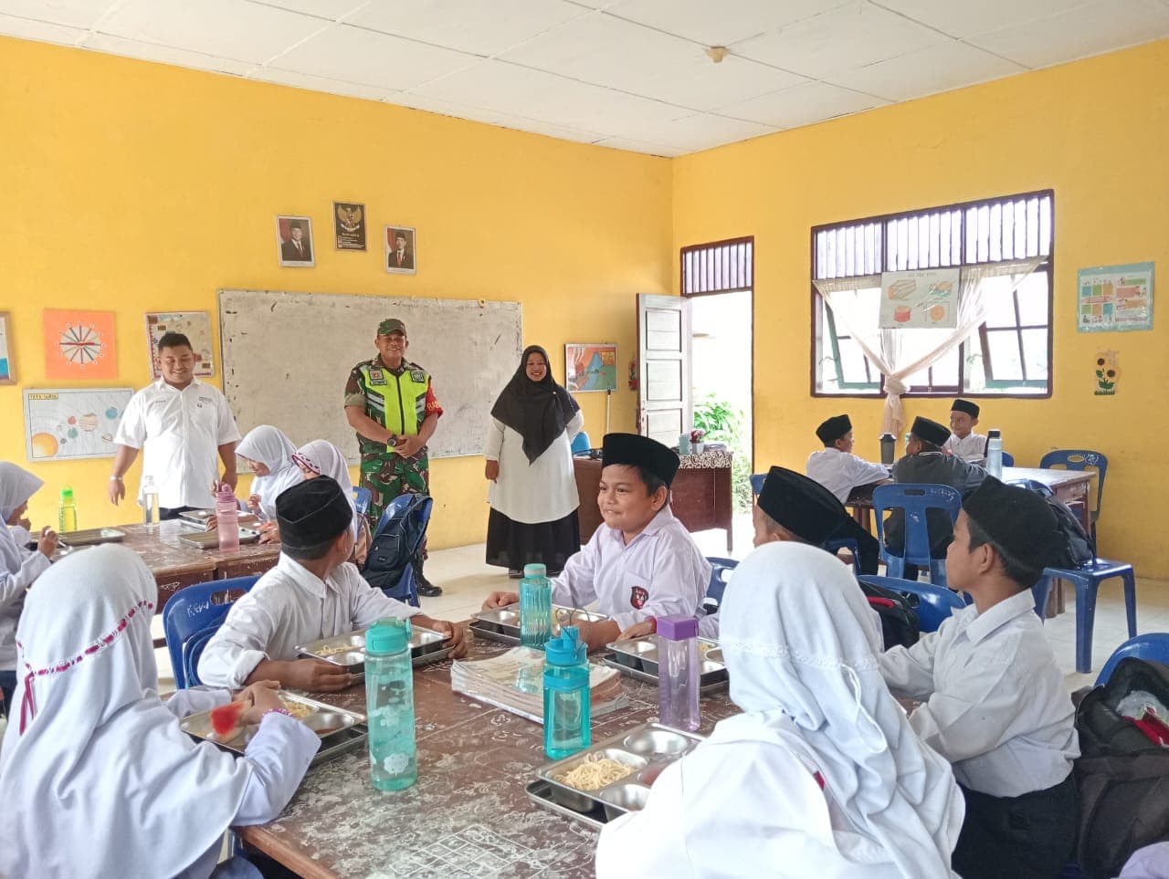 MAKAN BERGIZI NASIONAL.